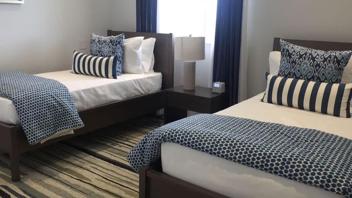 4 Bedroom Cable With Balcony * Nassau